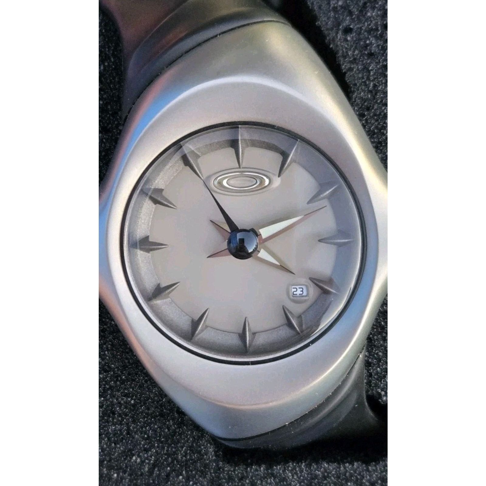 Oakley Vintage Oakley 1.0 Bullet Crush Watch Black Y2K Silver Face Size 30 - 4 Thumbnail