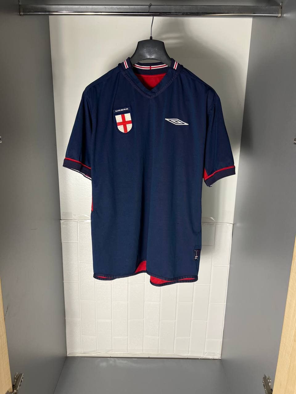 Umbro VINTAGE UMBRO ENGLAND RETRO SOCCER JERSRY MANCHESTER Y2K 90s Size US L / EU 52-54 / 3 - 1 Thumbnail