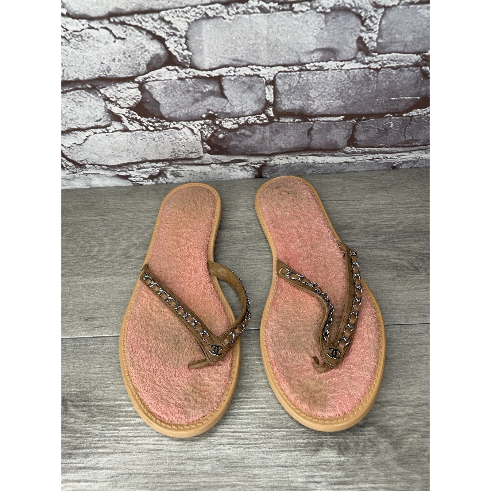 Chanel CHANEL Lambskin CC Chain Pink Leather Designer Thong Sandals Size US 9.5 / IT 39.5 - 20 Thumbnail