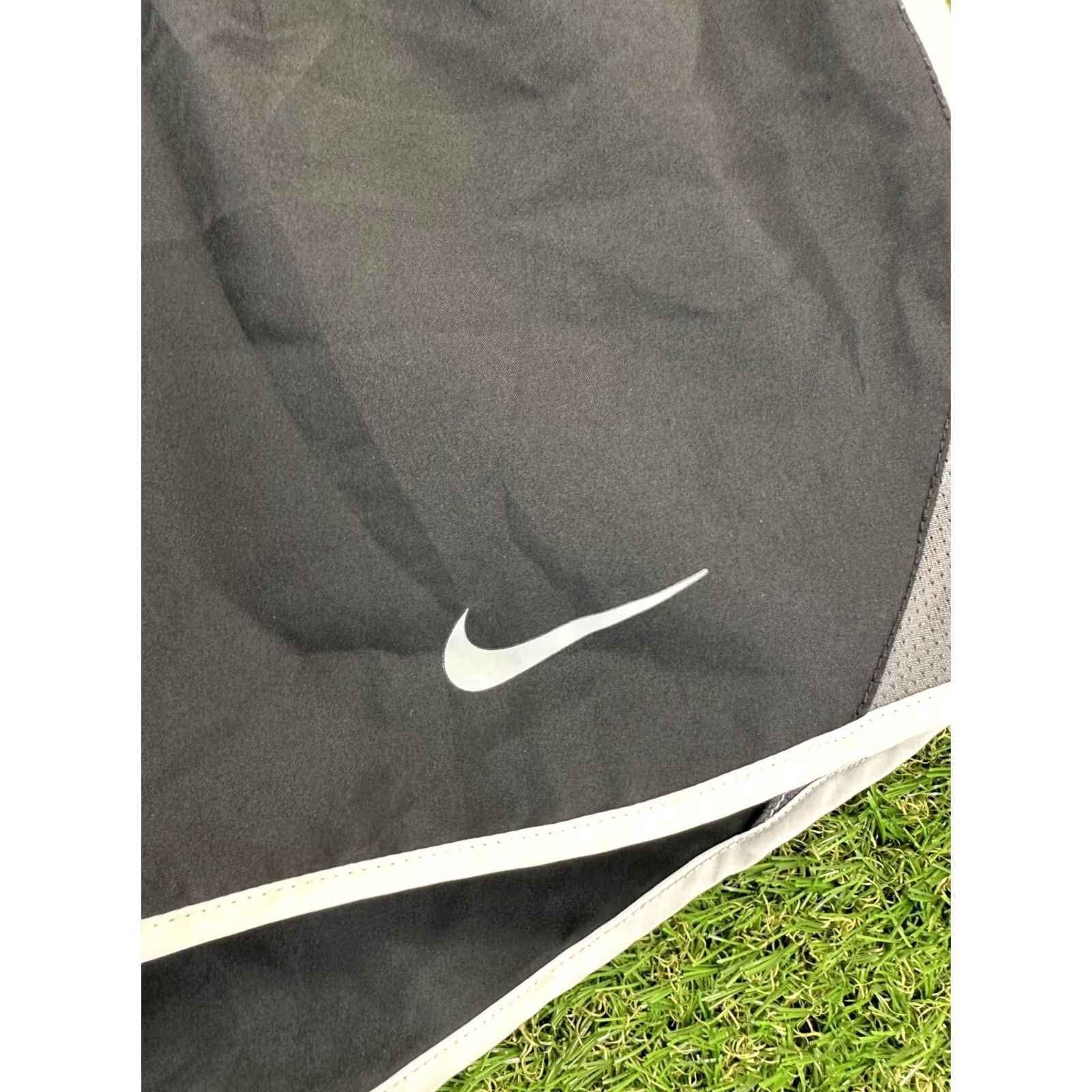 Nike NIKE W DRY SHORTS Women Training Run Running Sport Shorts L Red Navy Blue Nike Dri-FIT Trainers & Workout Shorts Women Size 36" / US 14 / IT 50 - 6 Thumbnail
