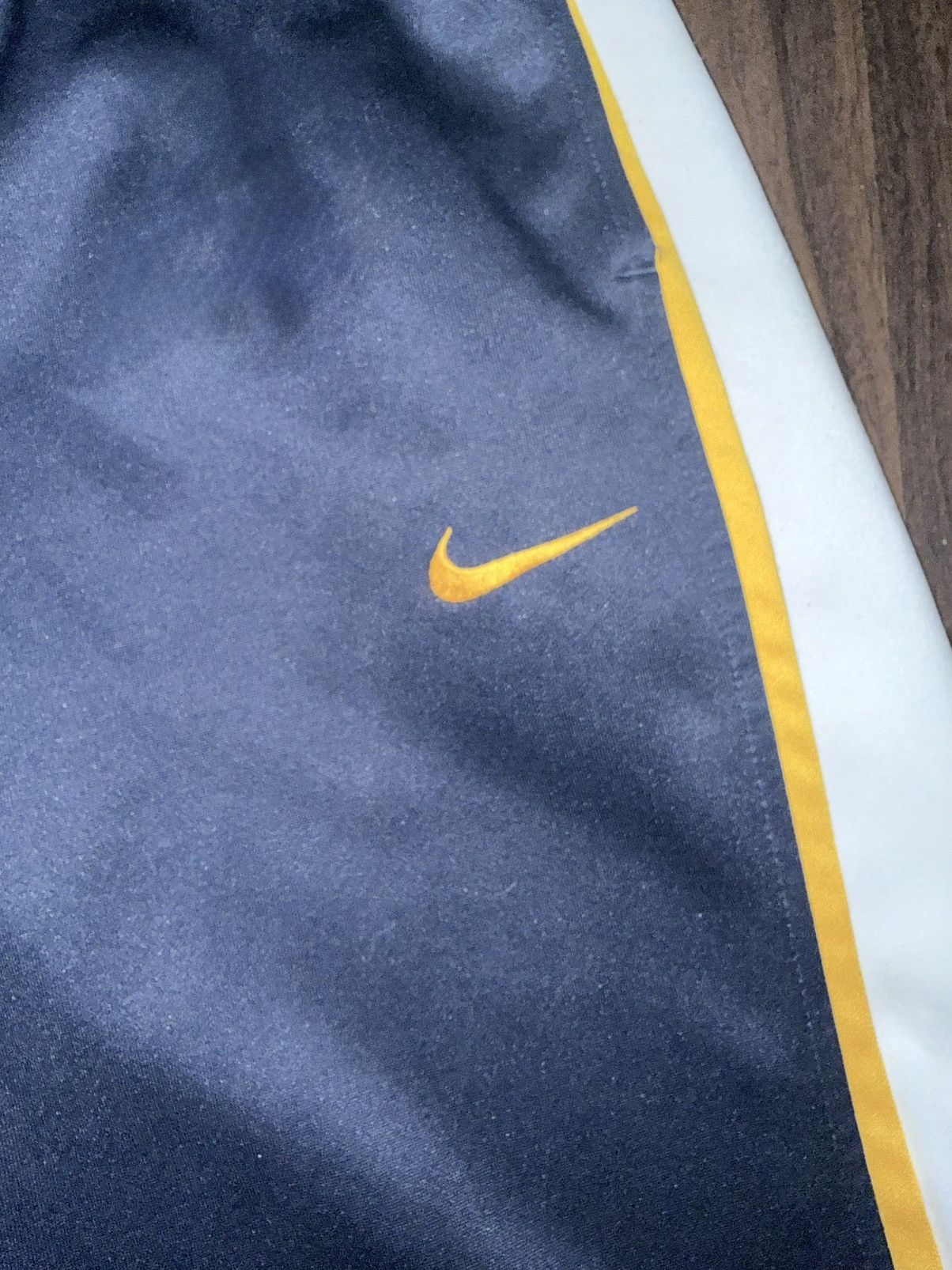Nike Nike 2010 Baggy Navy Blue & White & Yellow Lined TrackPants Size US 36 / EU 52 - 4 Thumbnail