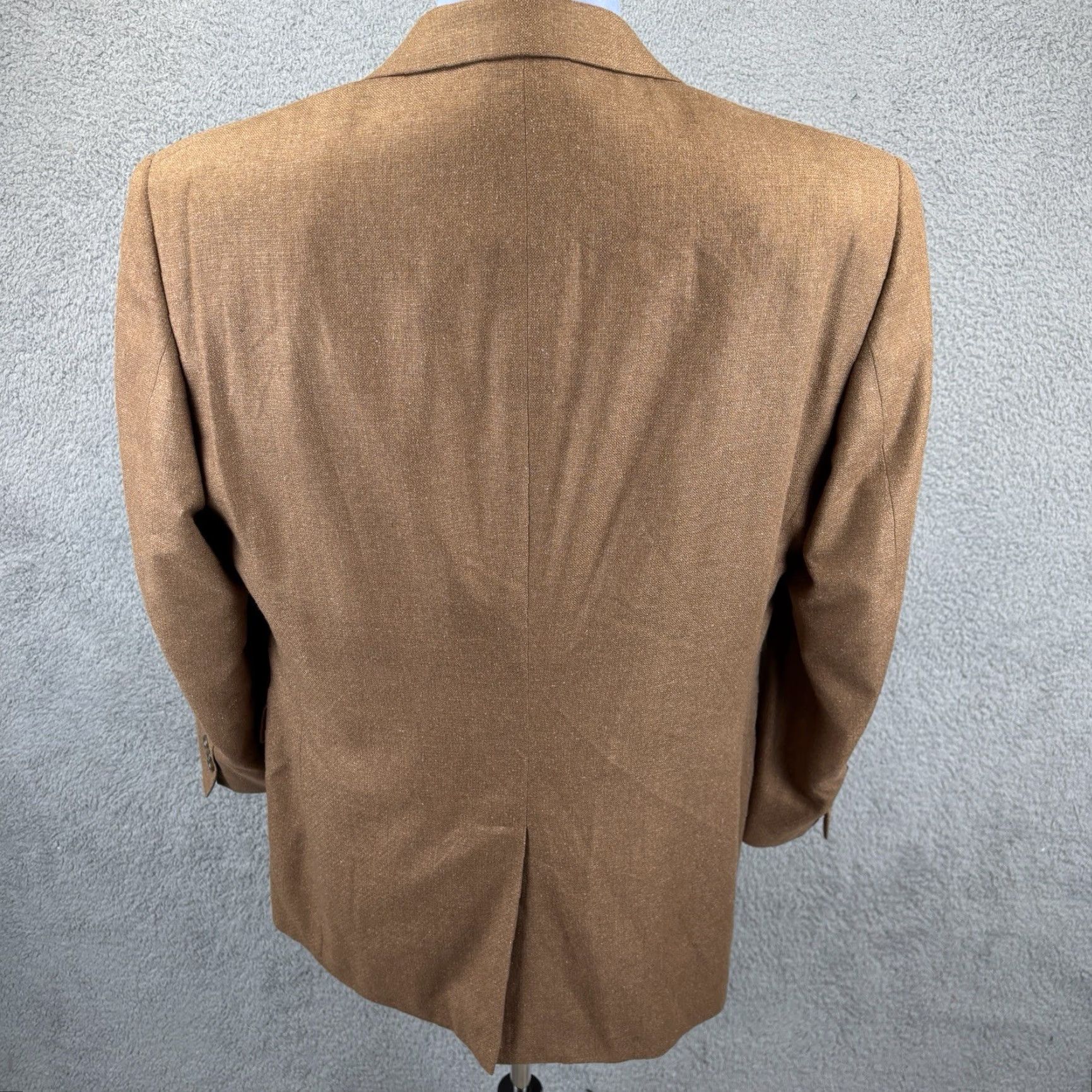 Jos. A. Bank Jos. A. Bank Blazer Mens 43R Brown Silk 2 Button Single-Breasted Notch Lapel 100% Silk Jacket Sport Coat Regular Fit Vintage: No Size 46R - 3 Thumbnail