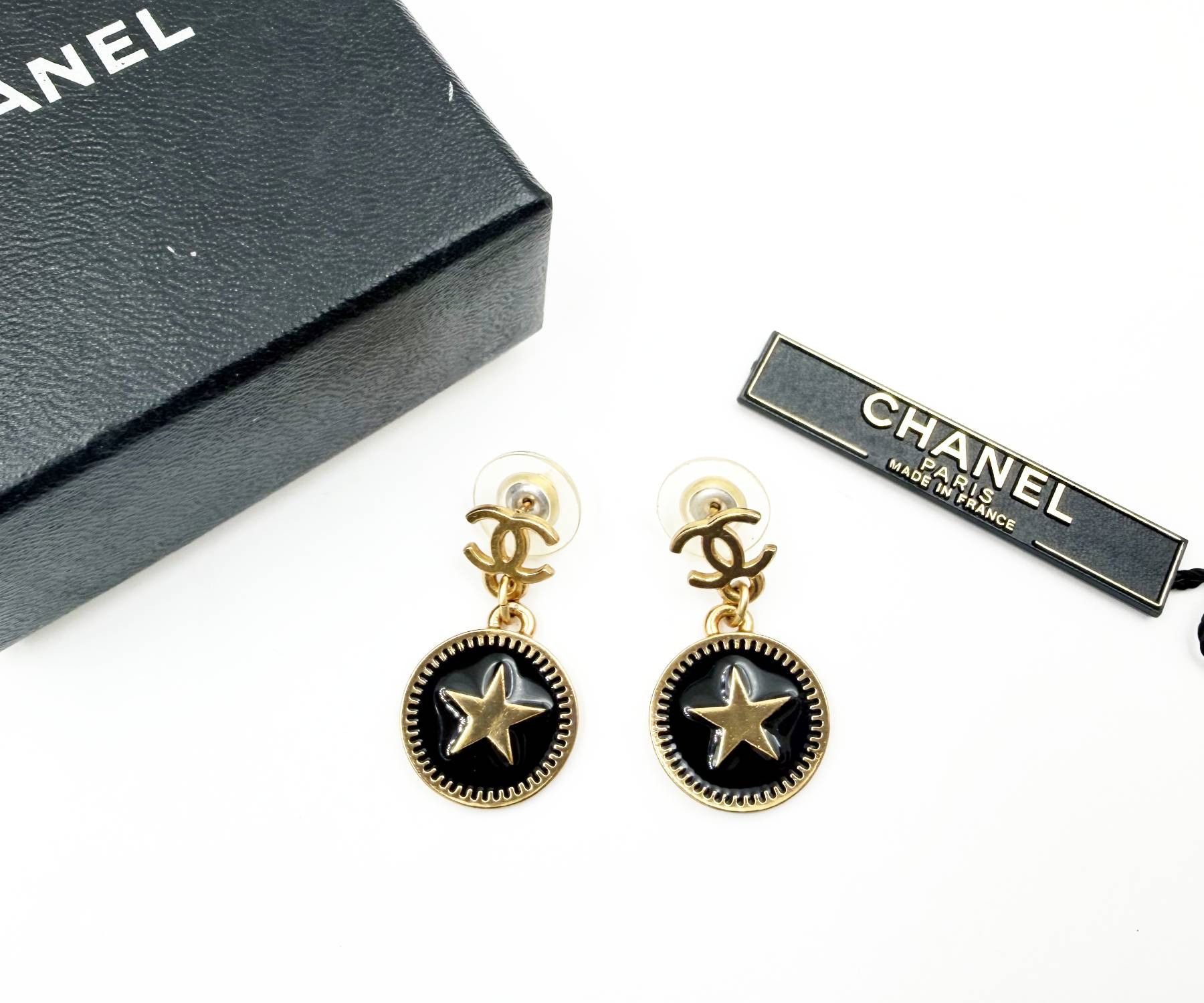 Chanel Chanel Gold Plated CC Star Round Black Coin Dangle Earrings Size ONE SIZE - 3 Thumbnail