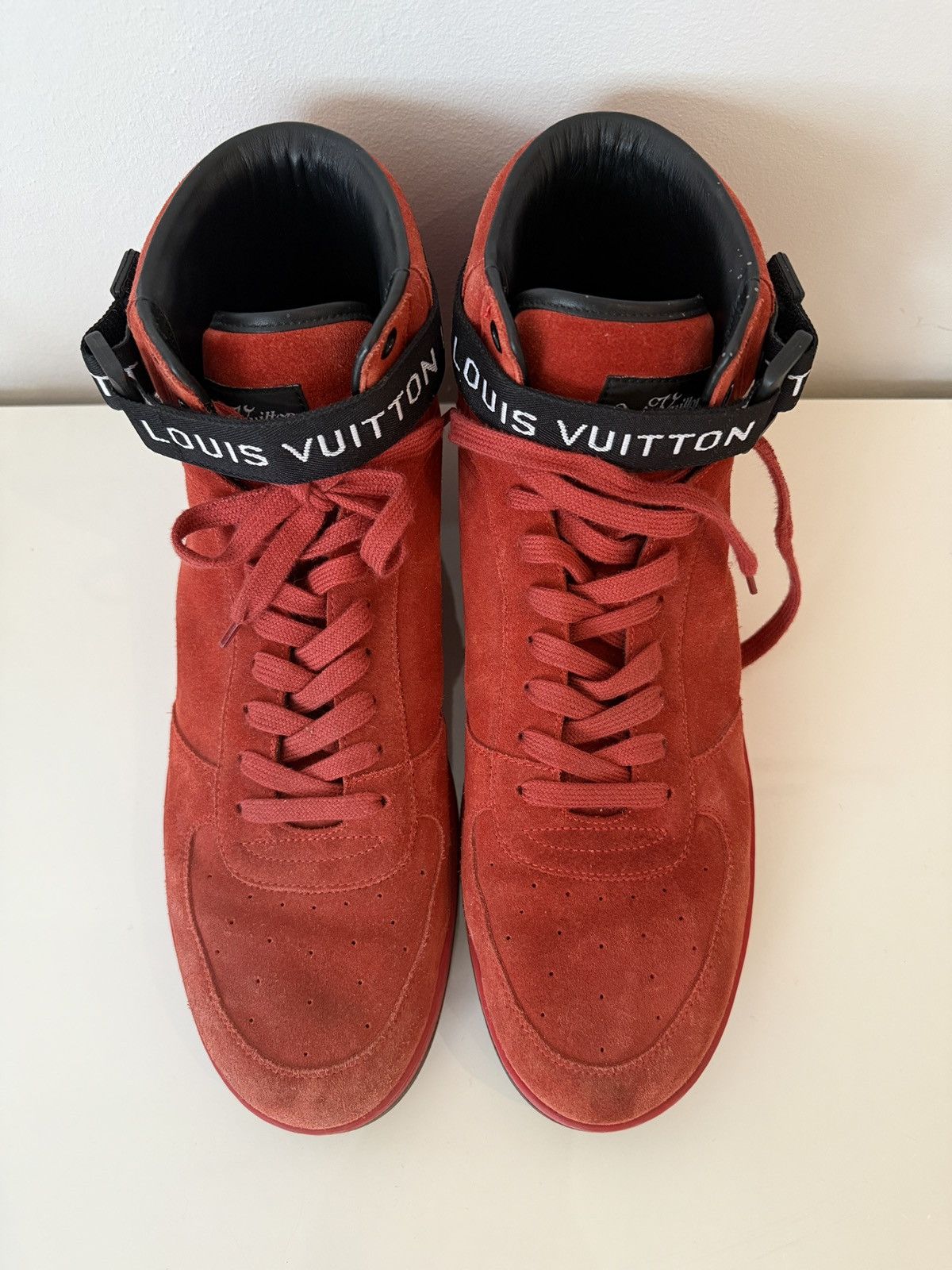 Louis Vuitton Louis Vuitton Red Suede High-Top sneakers Size US 11.5 / EU 44-45 - 5 Thumbnail