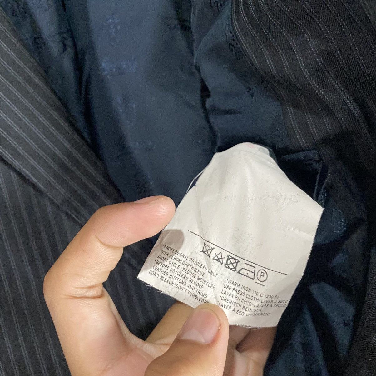 Gucci GUCCI - TOMFORD ERA - DOUBLE BREASTED PINSTRIPED BLAZER Size 48R - 9 Thumbnail