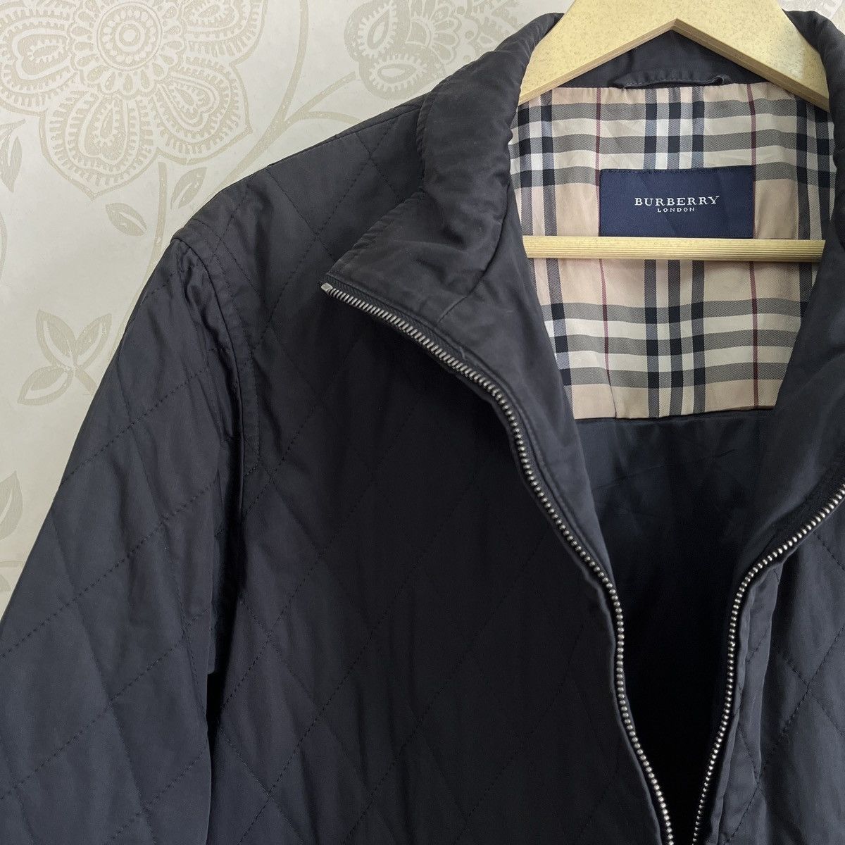 Burberry × Vintage Vintage Burberry London Quilt Jacket Size US M / EU 48-50 / 2 - 5 Thumbnail