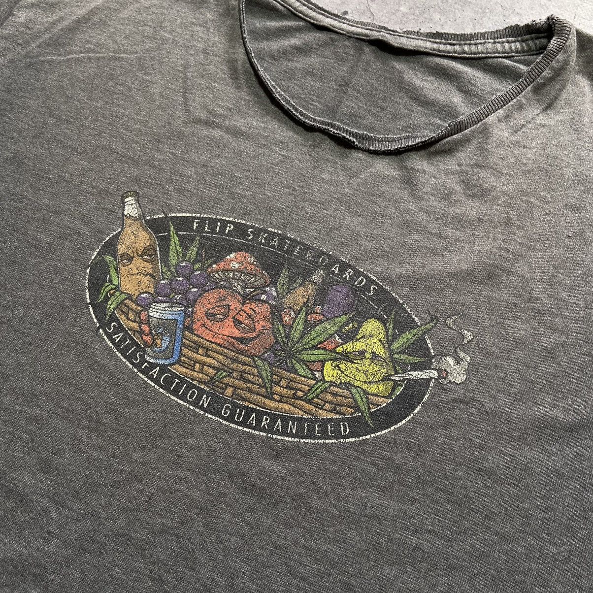 Flip Skateboards × Vintage 📌 RARE 90s Flip Skateboards Distressed T-Shirt Size US M / EU 48-50 / 2 - 7 Thumbnail