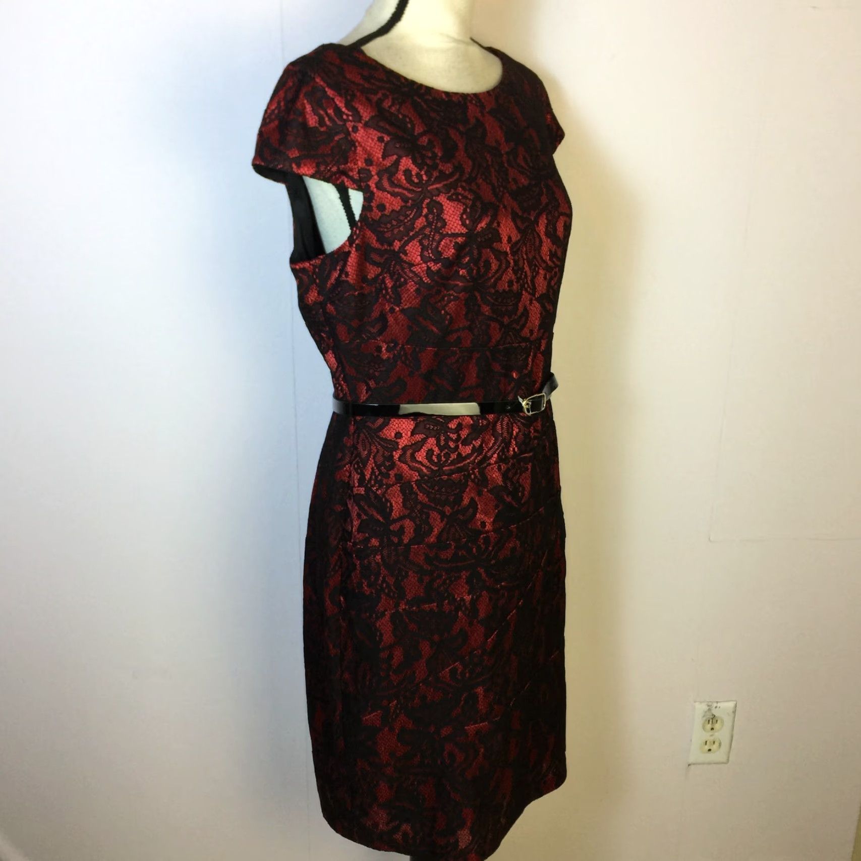 NWT Alyx Sheath Dress Size 12 Womans Red Lace Overlay Cap Sleeve Belted  Dress Womens 12