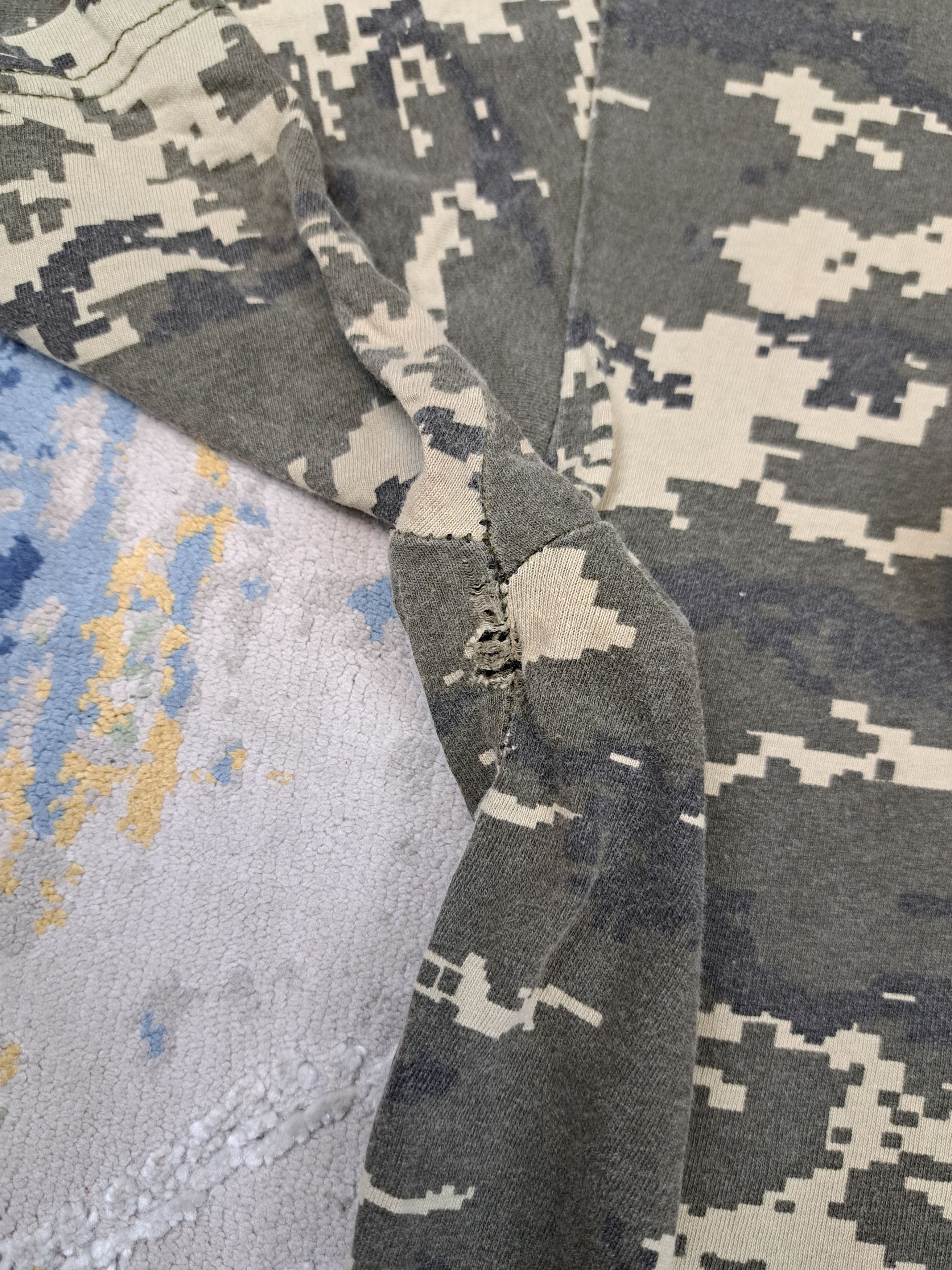 Vintage Vintage 90s Digital Camo Military Tee Archive Army Size US L / EU 52-54 / 3 - 5 Thumbnail
