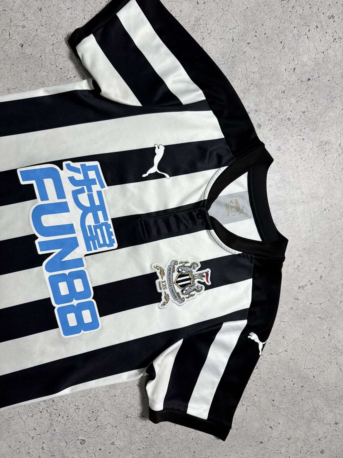 Puma Puma FC Newcastle United 2017/2018 Vintage Soccer Jersey Size US S / EU 44-46 / 1 - 7 Thumbnail