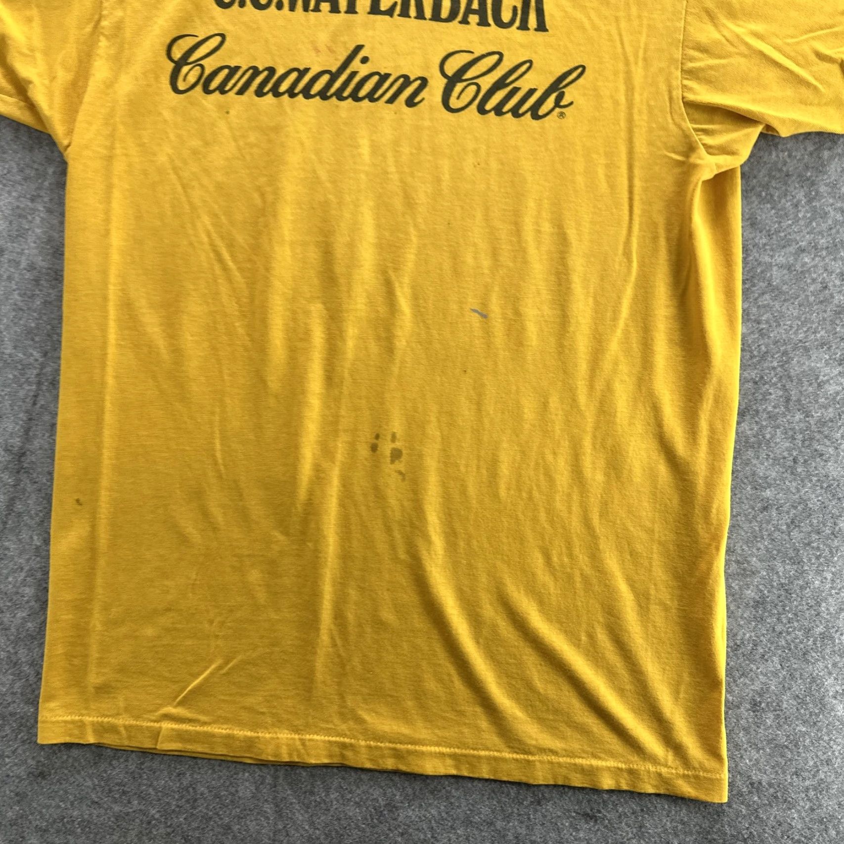 Hanes VINTAGE Canadian Club Shirt Mens Large Yellow C.C. Waterback Bar Promo 80s Size US L / EU 52-54 / 3 - 6 Thumbnail