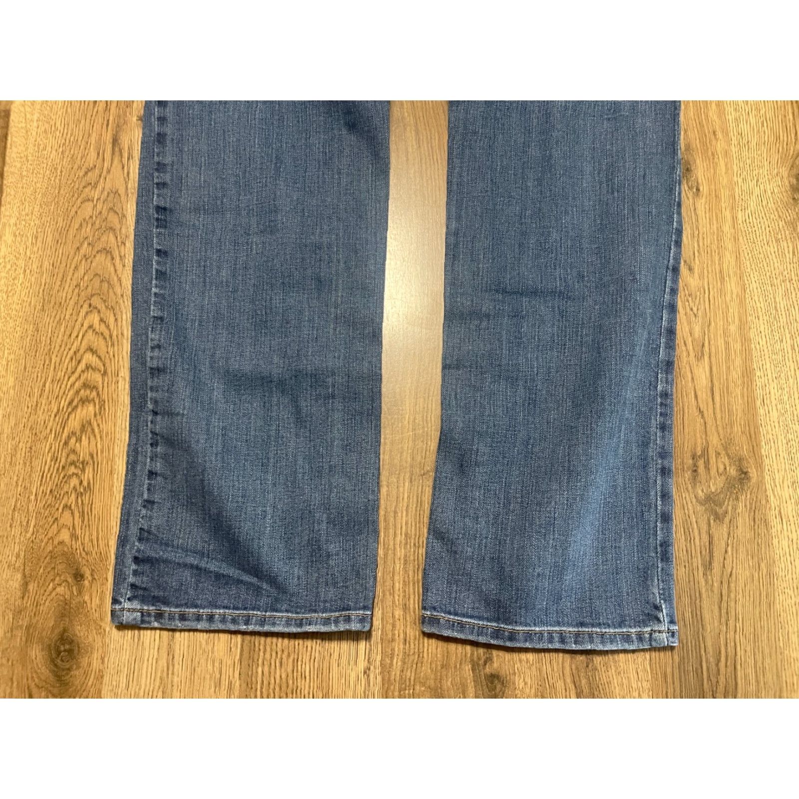Eddie Bauer Eddie Bauer Jeans Women Size 12 Blue Denim Curvy Semi Straight Jeans 5-Pocket Regular Inseam 30 in Denim Vintage No Mens Womens Girls? Size 34" / US 12 / IT 48 - 4 Thumbnail