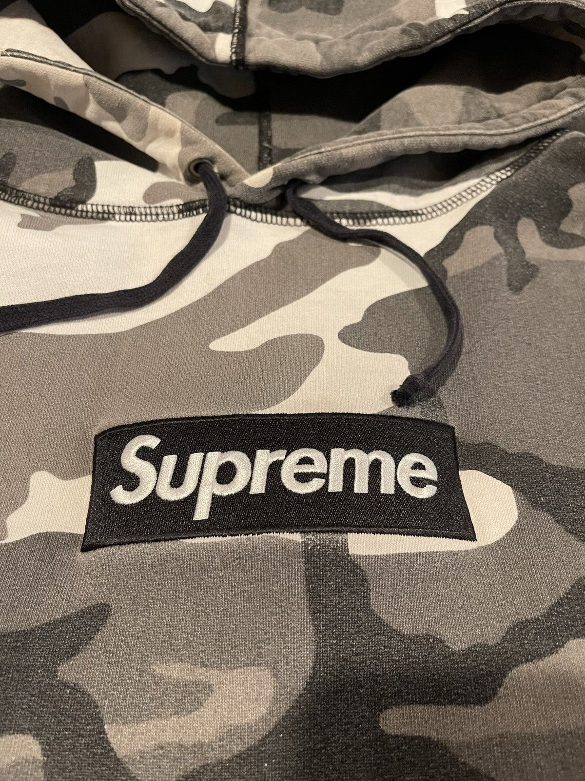 image of Supreme Snow Camo Box Logo Hoodie, Men's (Size XL)