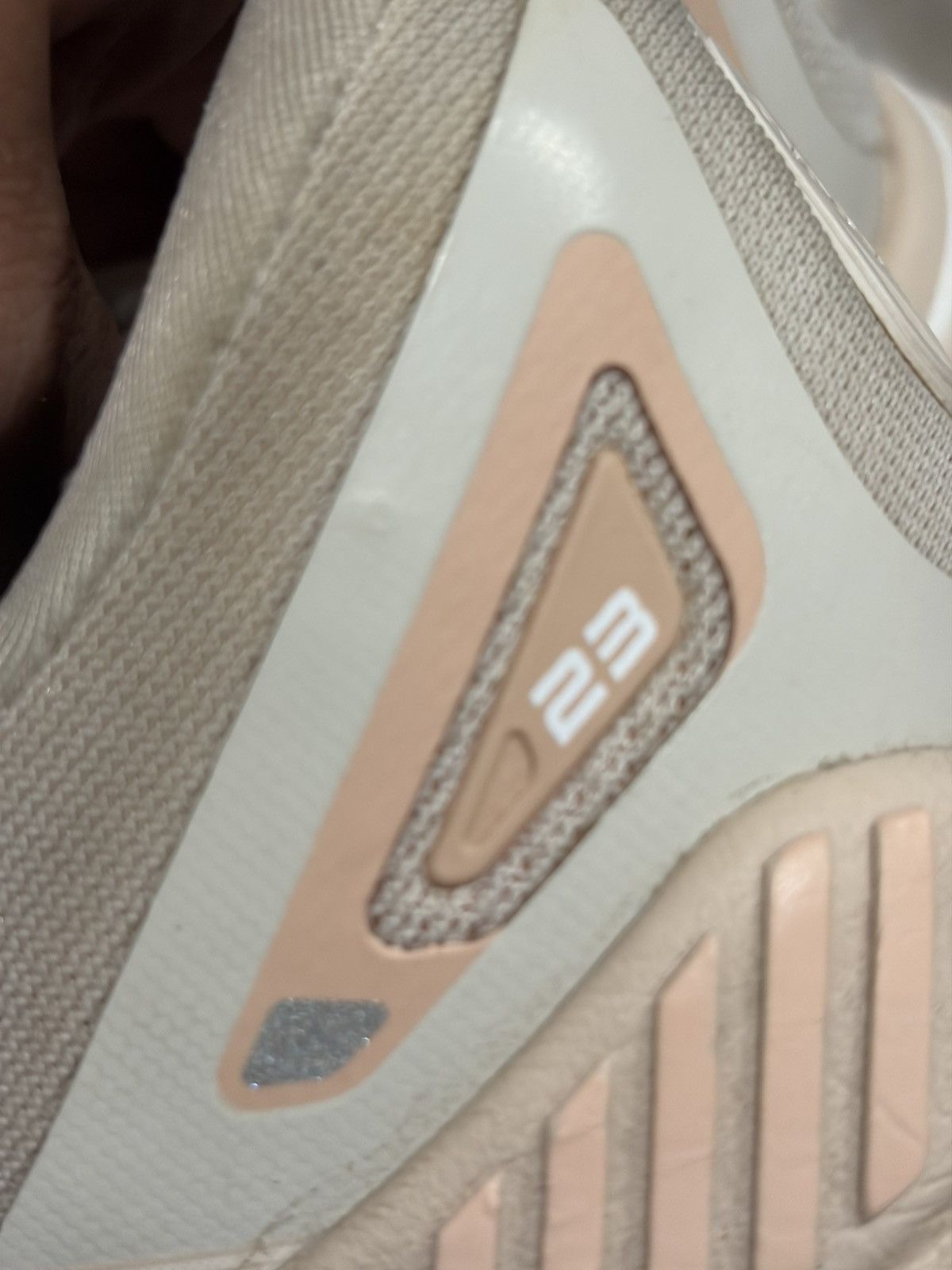 Brooks Brooks Adrenaline GTS 23 Running Shoes Beige Size US 10 / IT 40 - 11 Thumbnail