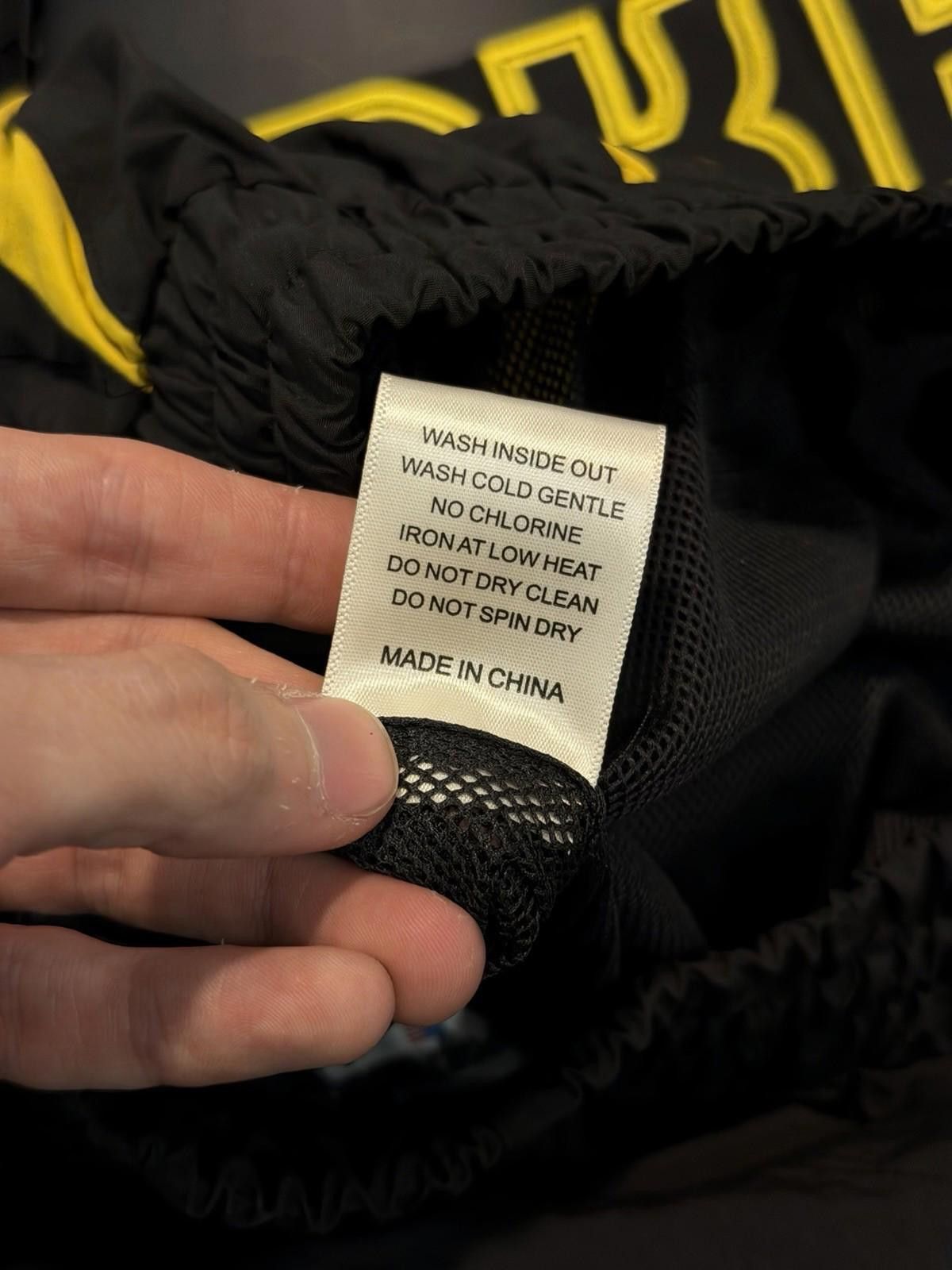 Other Valley Track Black Yellow Drawstring Sweatpants Size Small Size US 30 / EU 46 - 9 Thumbnail