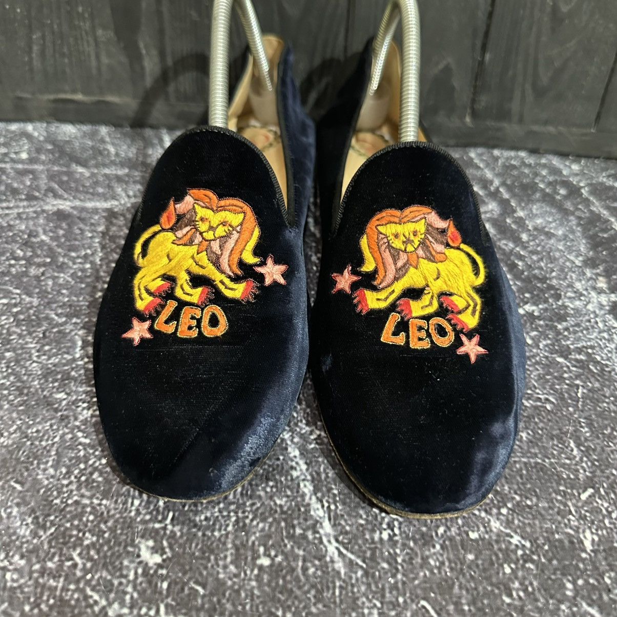 Charlotte Olympia CHARLOTTE OLYMPIA Leo Nocturnal Velvet Flat Loafers 38 eu Size US 8 / IT 38 - 5 Thumbnail