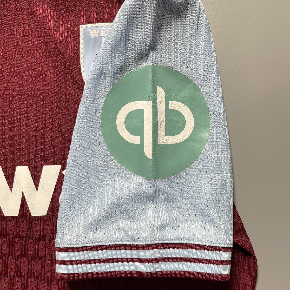 Vintage WEST HAM UNITED UMBRO 2024/2025 SOCCER HOME JERSEY #14 KUDUS Size US S / EU 44-46 / 1 - 9 Thumbnail