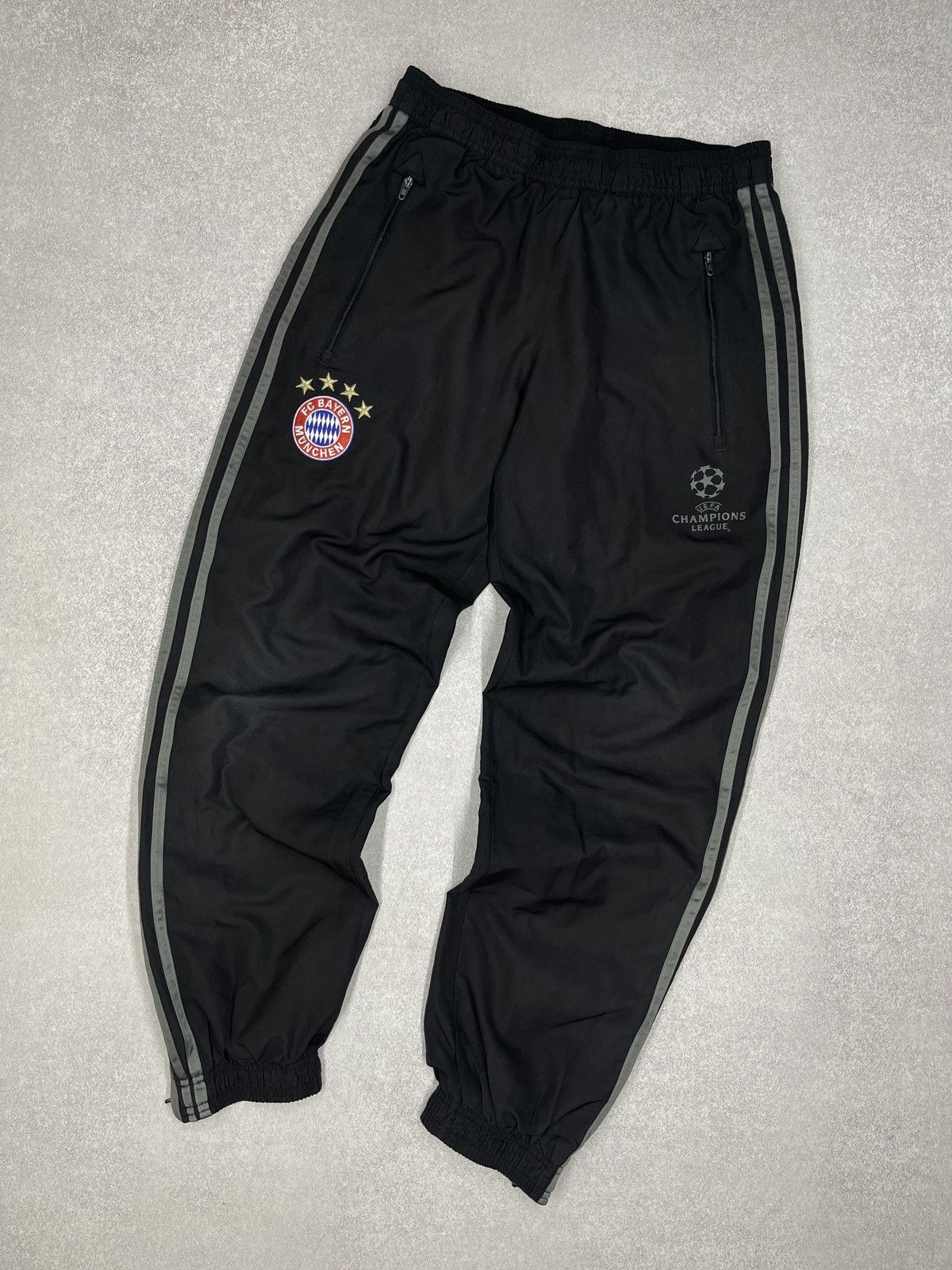 Adidas Vintage Adidas FC Bayern Champions League Sweatpants UEFA Size US 30 / EU 46 - 1 Thumbnail