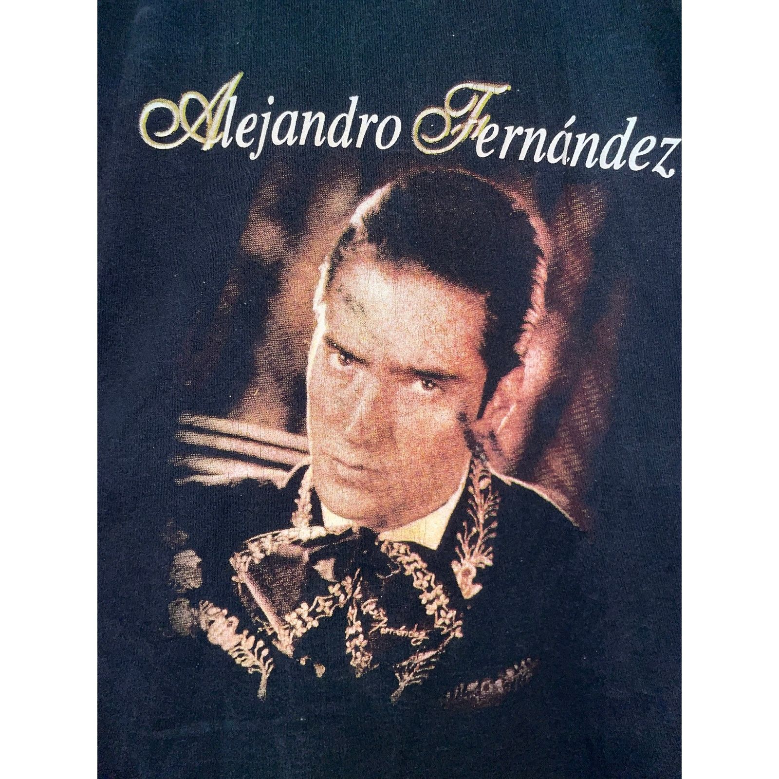 Vintage Y2K Alejando Fernandez Shirt Entre Tus Brazos Mexican 2000s Size US M / EU 48-50 / 2 - 3 Thumbnail