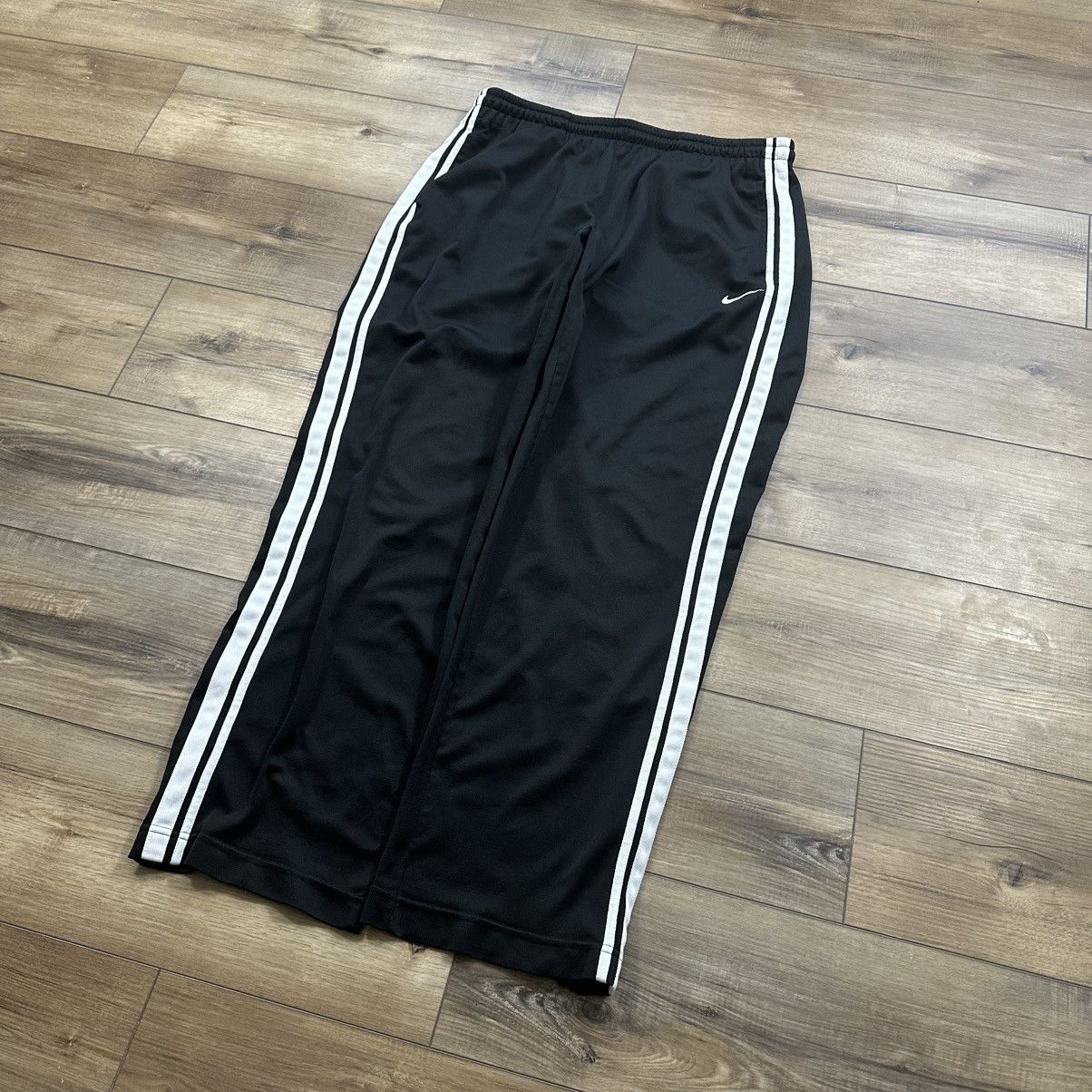 Nike Vintage 2000s Y2K Nike Black and White Wide Leg Track Pants Size US 33 - 2 Thumbnail