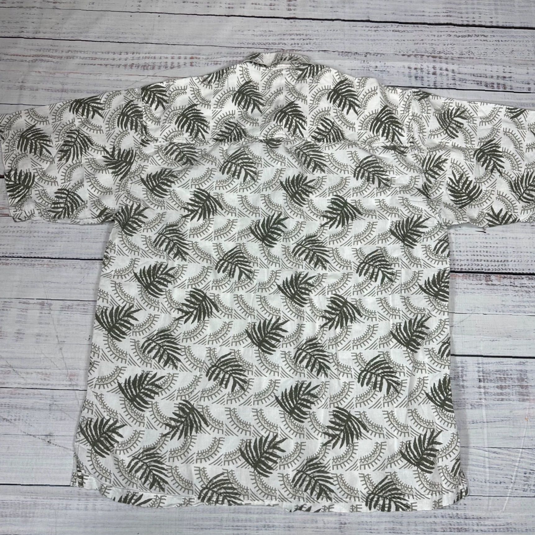 Bugle Boy Bugle Boy Originals Mens Button-Up Short Sleeve Shirt XL White/Gray Print Size US XL / EU 56 / 4 - 4 Thumbnail