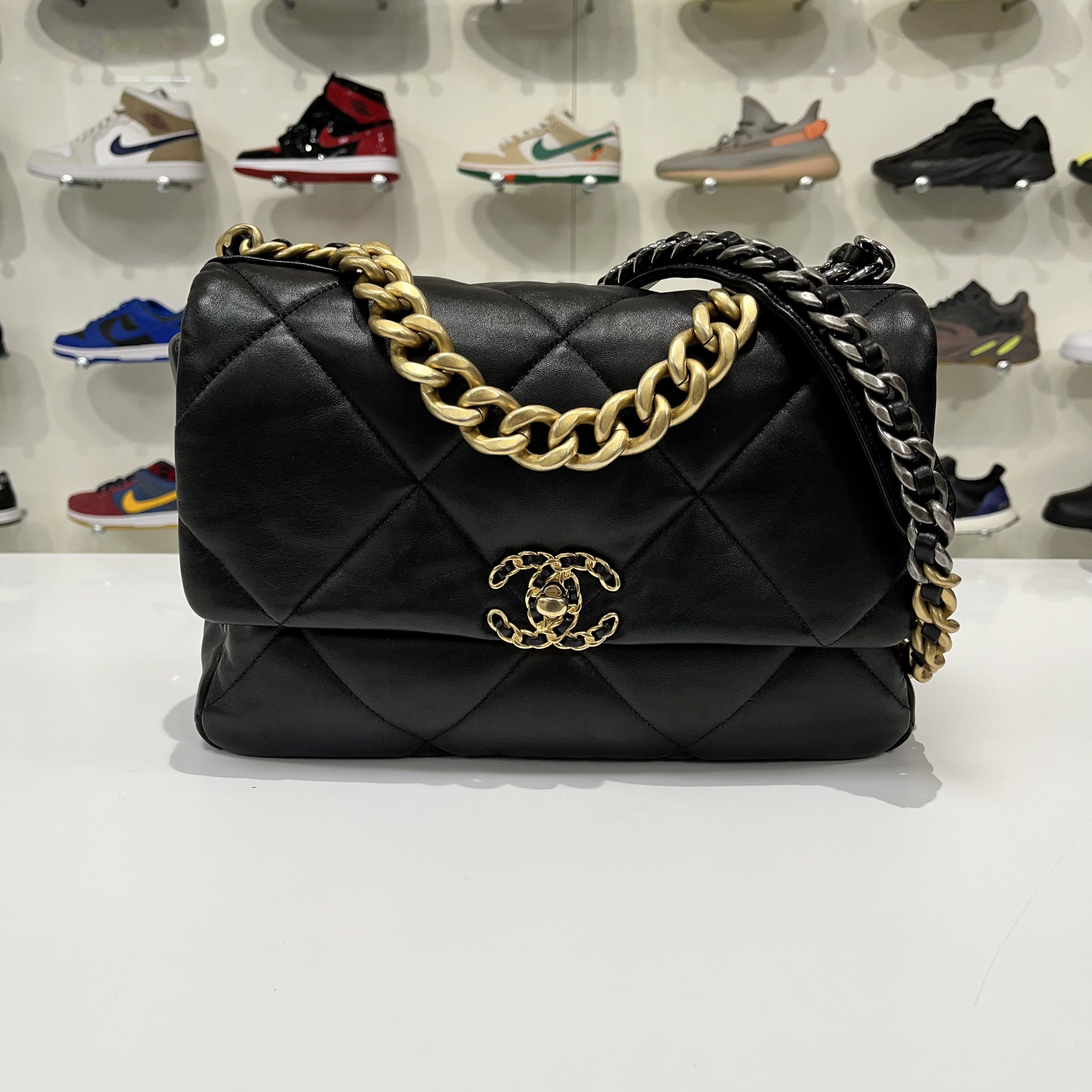 Chanel Chanel 19 Handbag Black/Gold Size ONE SIZE - 1 Thumbnail