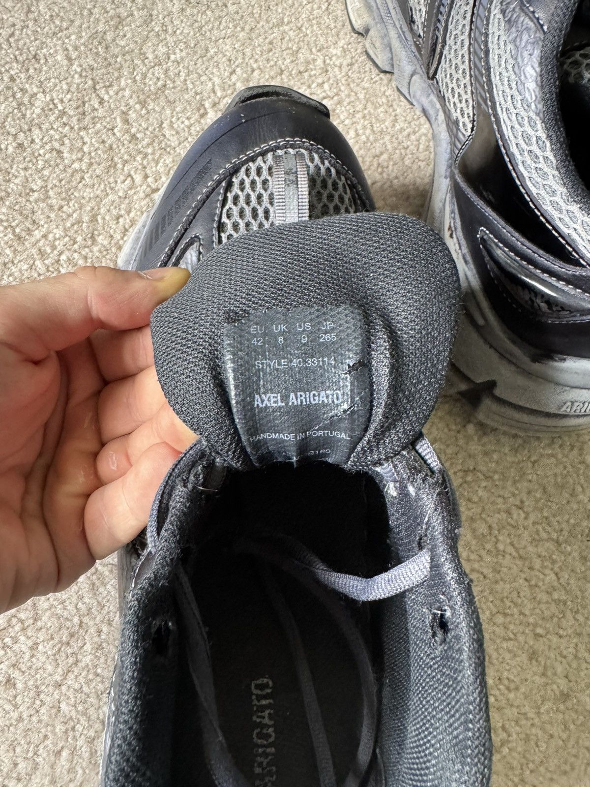 Axel Arigato Axel Arigato Black & Gray Marathon Runner Sneakers Size US 9 / EU 42 - 12 Thumbnail