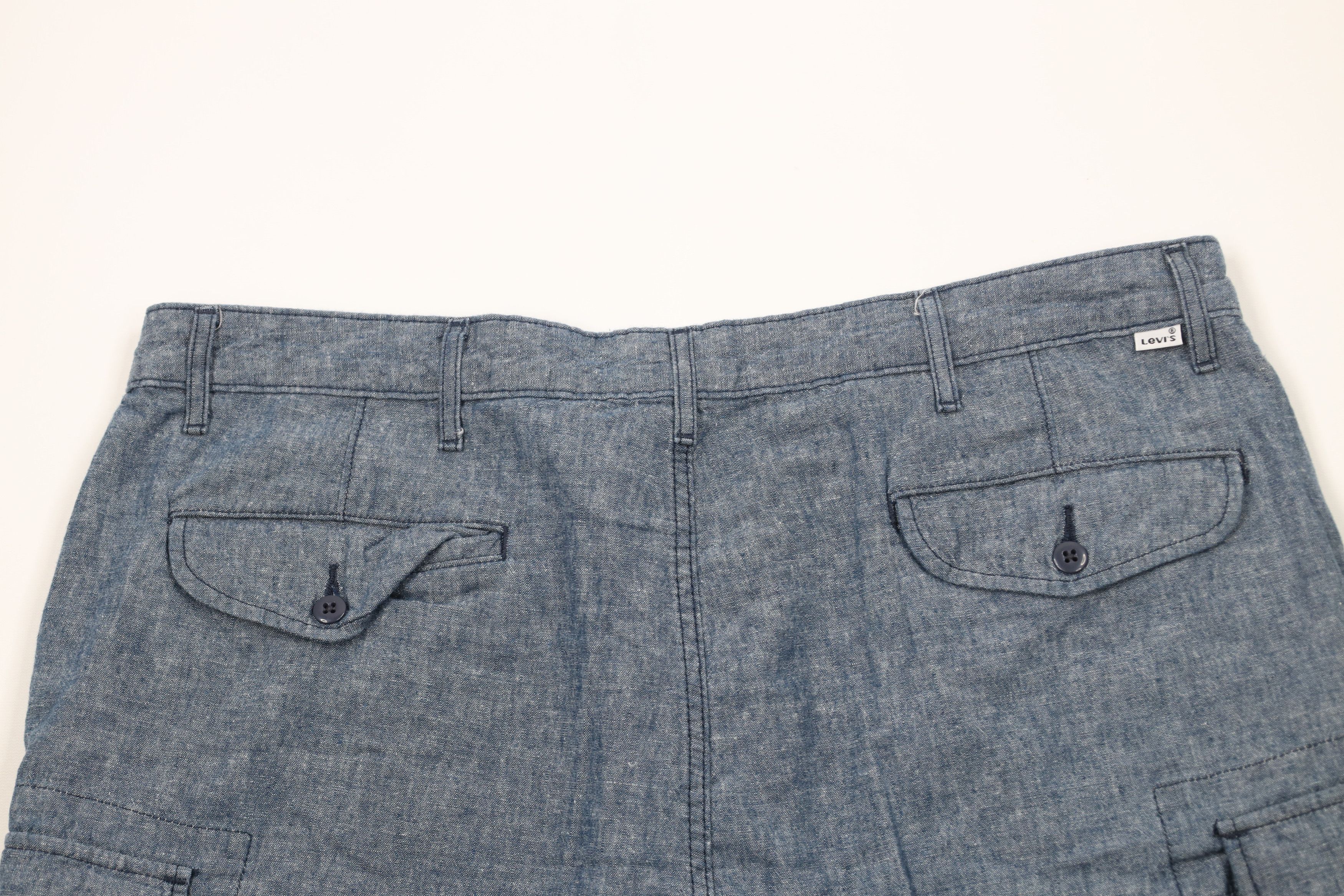Levi's × Vintage Vintage Y2K Levis Linen Blend Cargo Shorts Chambray Blue Size US 40 / EU 56 - 10 Thumbnail