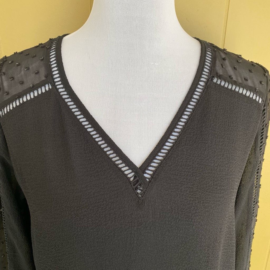 Express Express women M black Longsleeve semi sheer textured print b Size M / US 6-8 / IT 42-44 - 2 Thumbnail