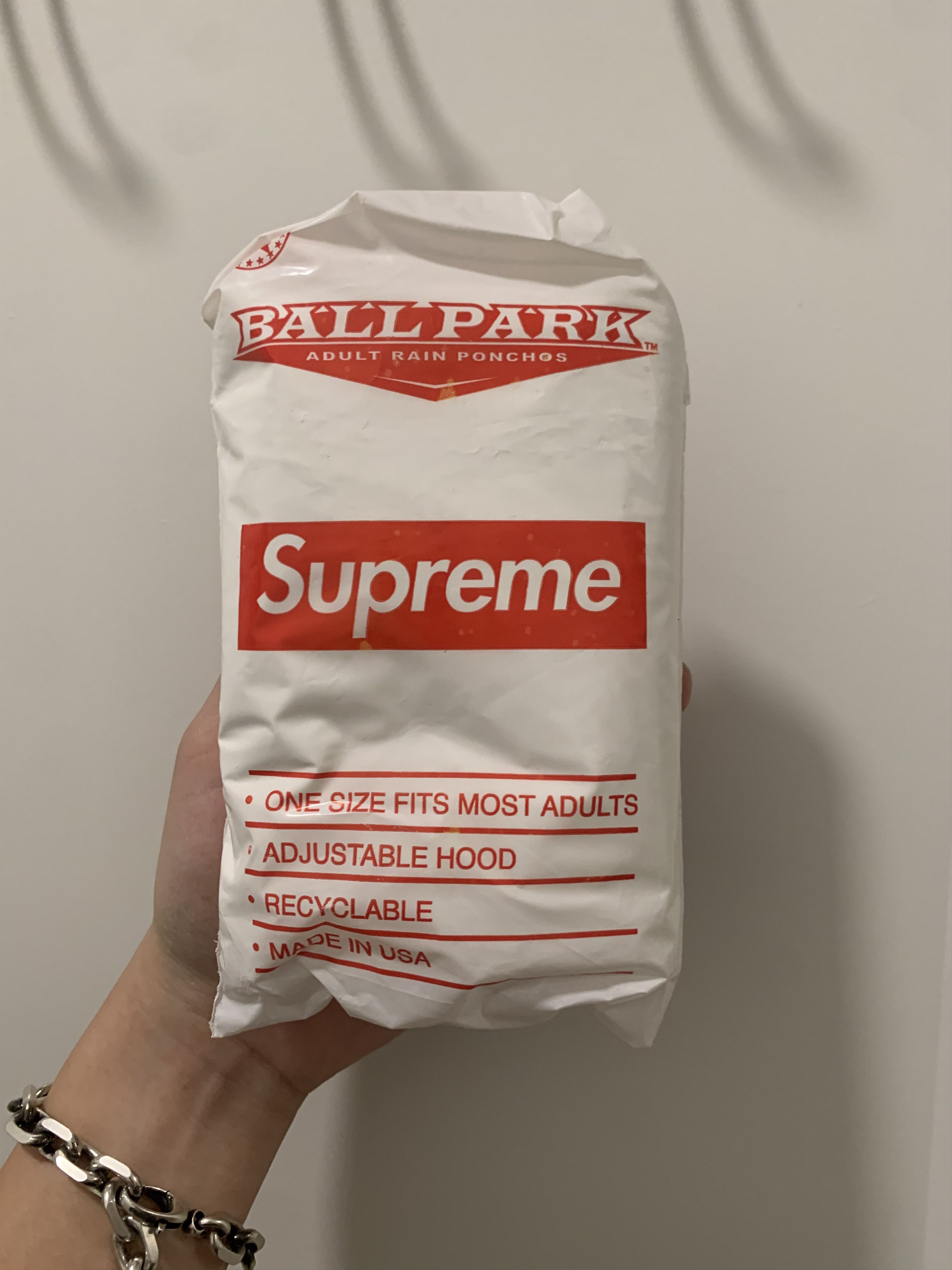 Supreme supreme poncho Size ONE SIZE - 1 Preview