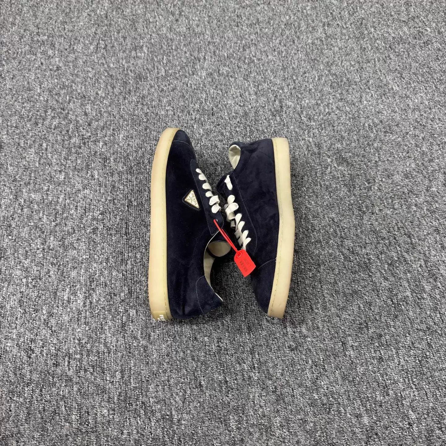 Prada Prada New Suede Triangle German Trainer 44 98 New Size US 10 / EU 43 - 4 Thumbnail