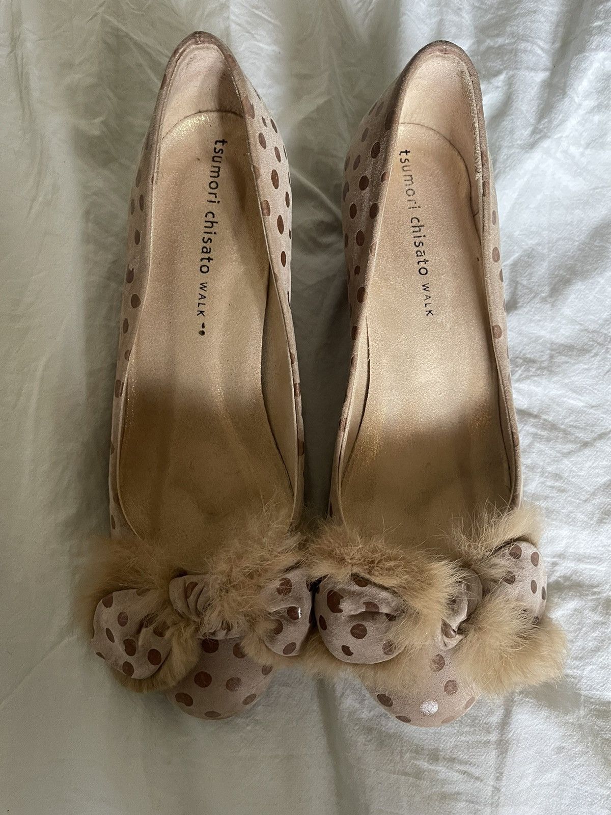 Issey Miyake Tsumori Chisato Tan polka dot wedge heels with faux fur bows Size US 7 / IT 37 - 2 Thumbnail