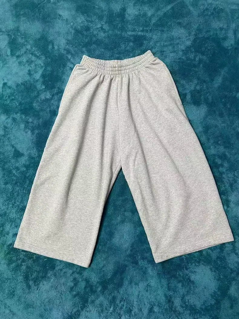 Balenciaga Balenciaga size XXS Mid-rise Seven-eighths Casual Pants Gr Size US 26 / EU 42 - 1 Thumbnail