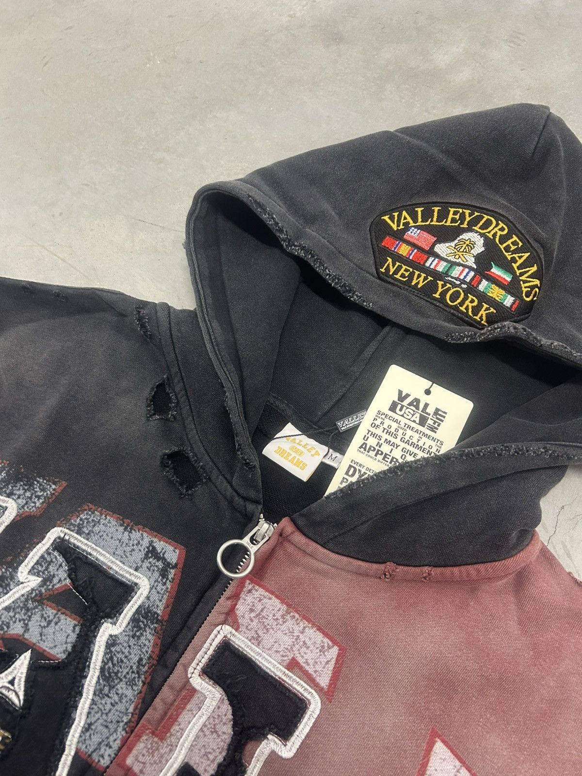Vale Vale Forever Valley Dreams Black Red Two-Face Zip Up Hoodie Size US M / EU 48-50 / 2 - 4 Thumbnail