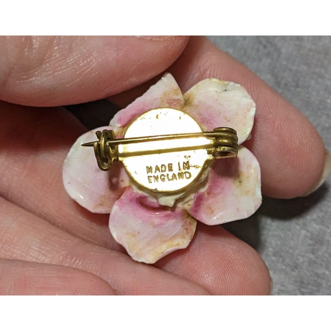 Other Vintage English Rose China Floral Brooch Size ONE SIZE - 8 Thumbnail
