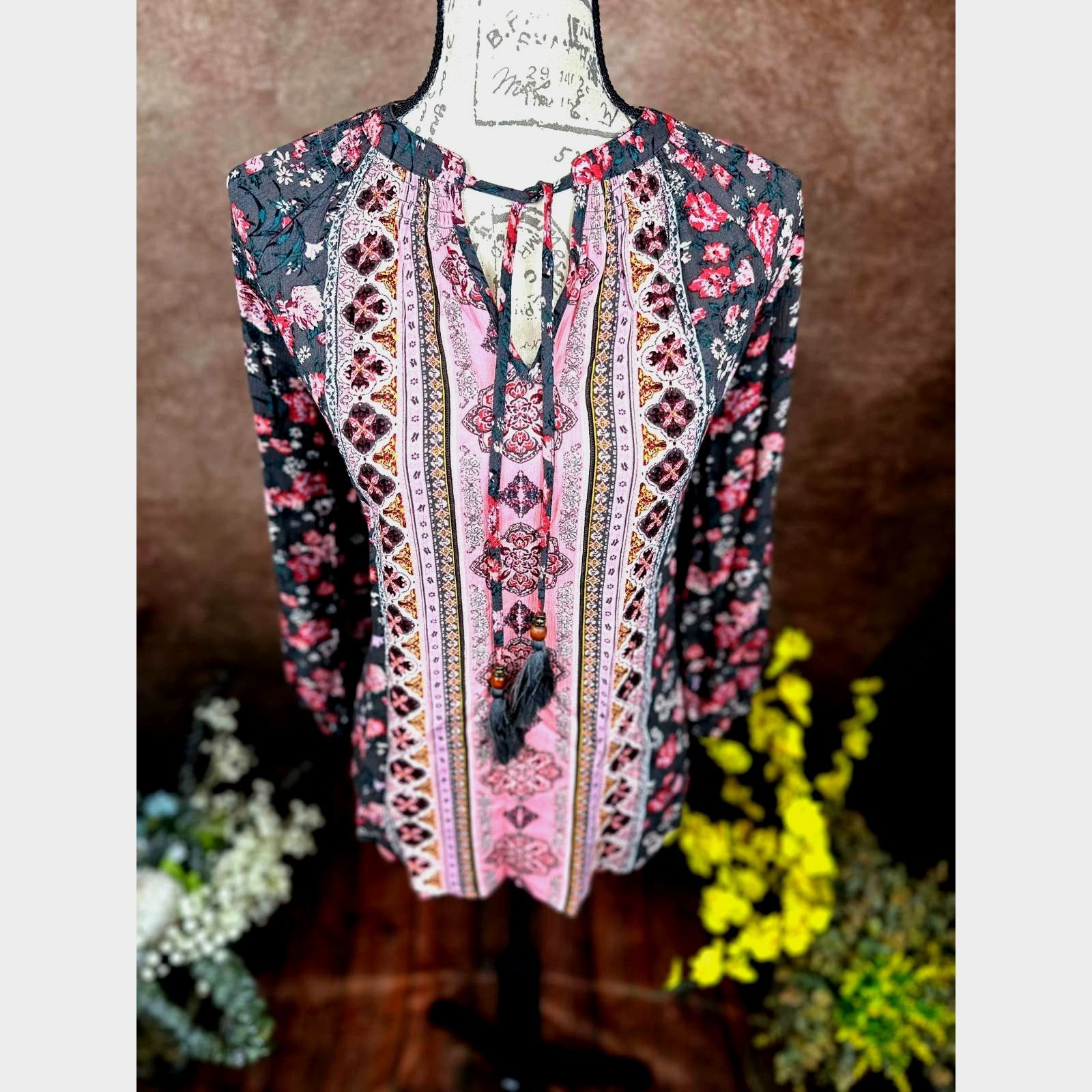 Other Mason & Belle Casey Tassel Detail Blouse Gray/Pink size S Size S / US 4 / IT 40 - 6 Thumbnail