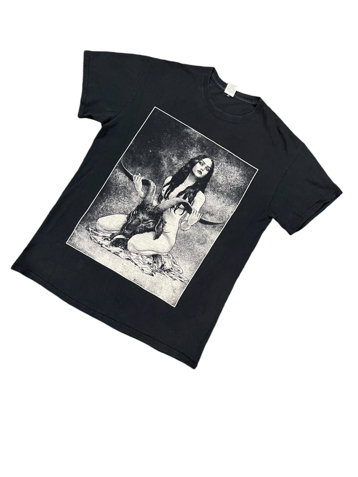 Gildan × Japanese Brand KERBGHOSTCRALWER Art Shirt Size US M / EU 48-50 / 2 - 2 Thumbnail