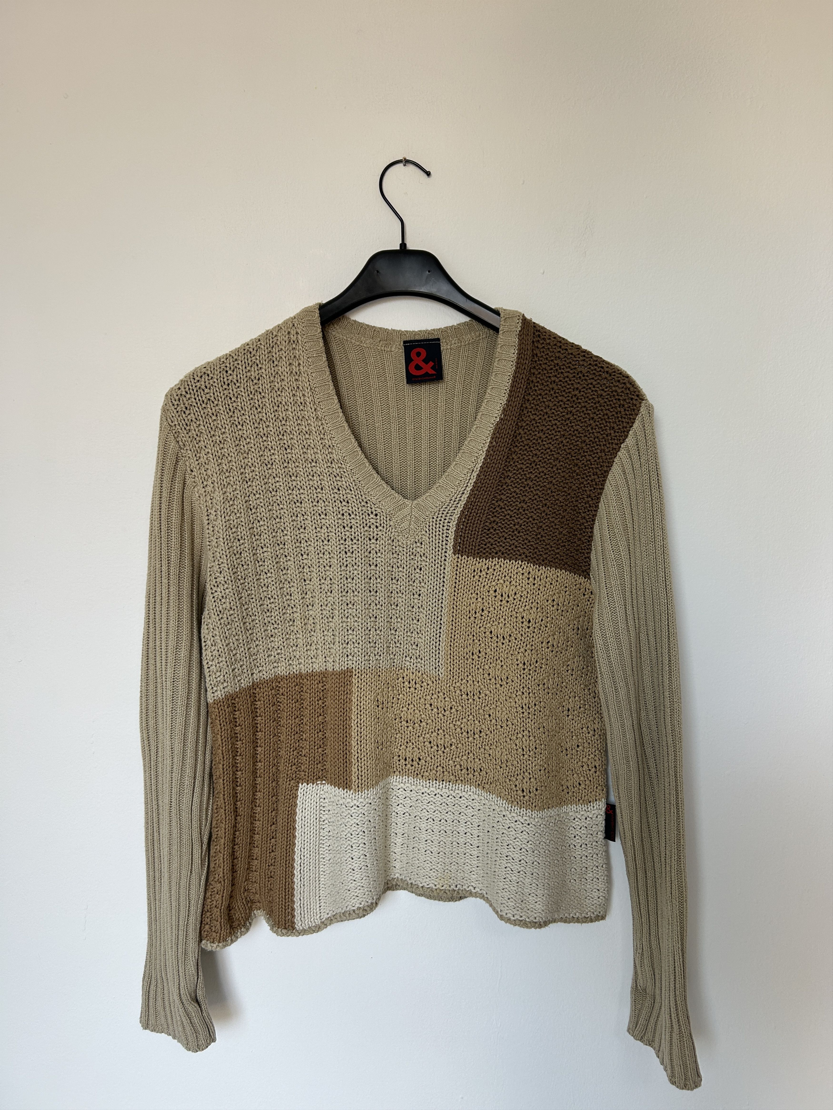 Dolce & Gabbana Dolce & Gabbana Knitwear v-neck vintage sweater Size M / US 6-8 / IT 42-44 - 1 Thumbnail