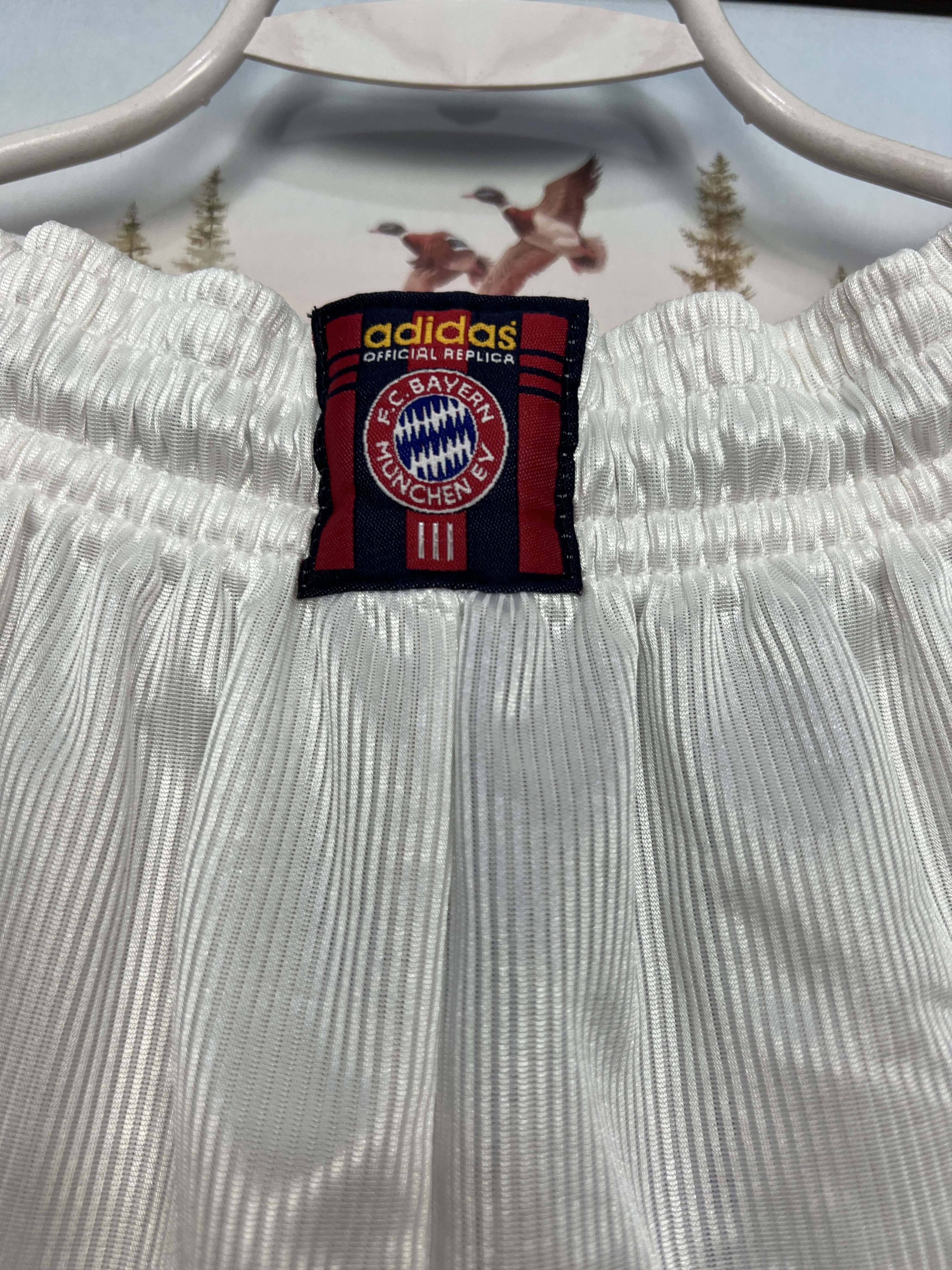 Adidas Vintage Adidas Bayern Munich Football White Shorts Soccer M Size US 32 / EU 48 - 4 Thumbnail