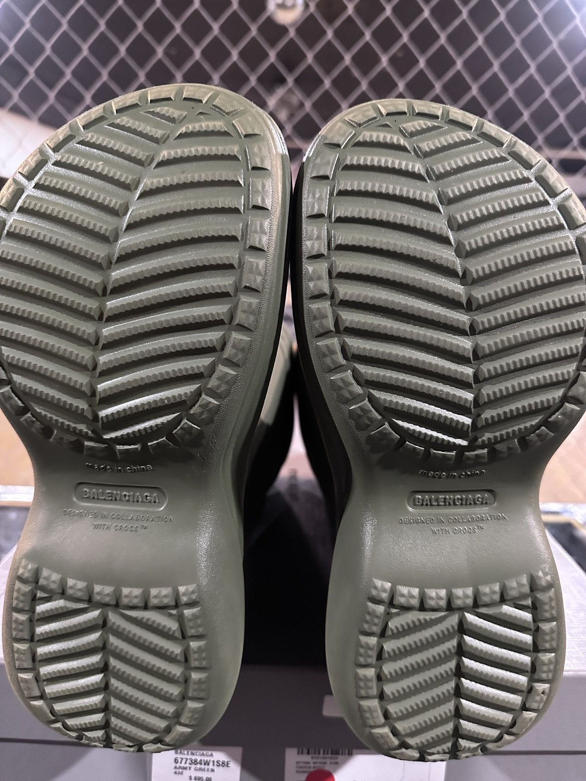 Balenciaga × Crocs Balenciaga Crocs Size US 10 / EU 43 - 5 Thumbnail