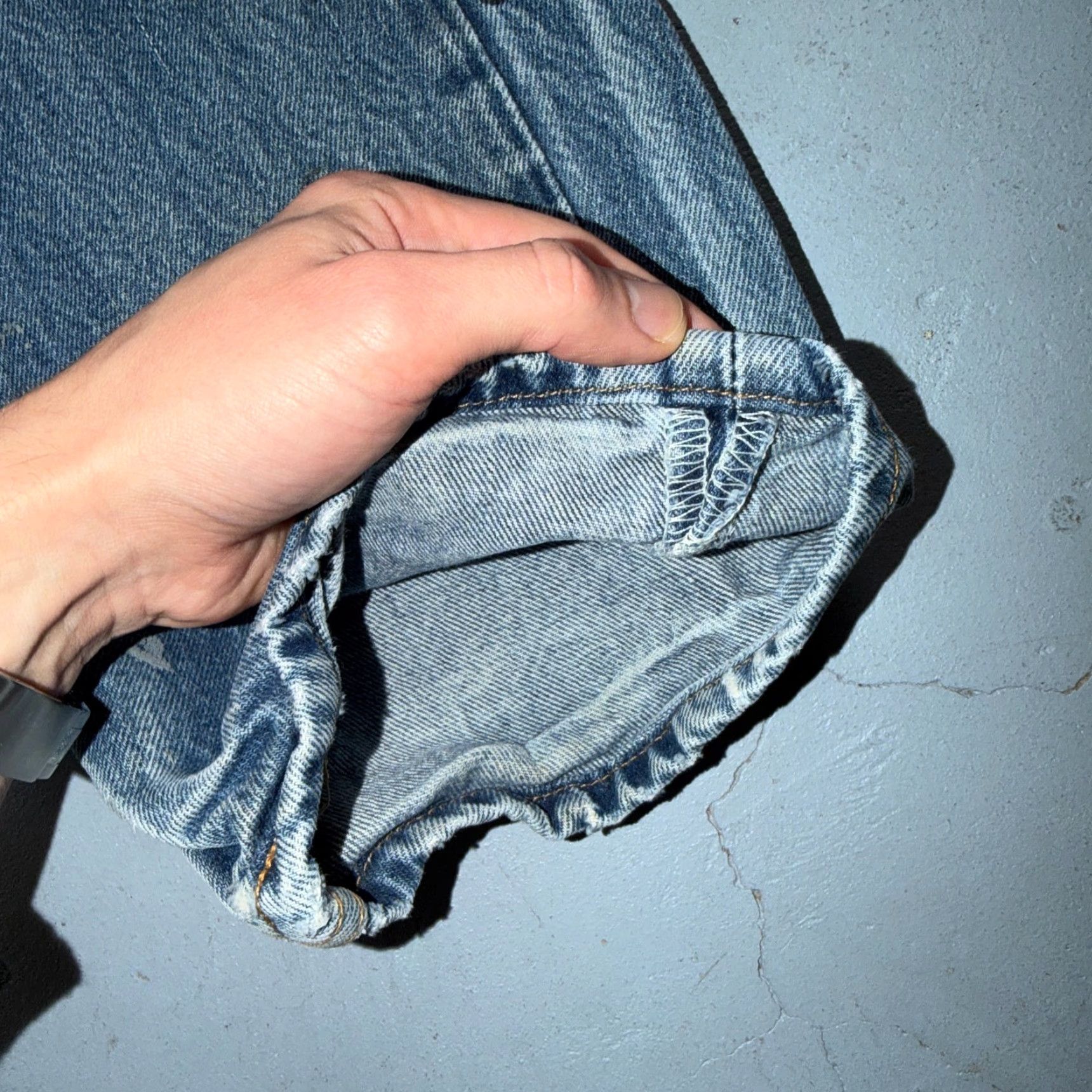 Levi's VINTAGE Levi's 501 Jeans Men Levi's 501 Series 5-Pocket Denim Blue Straight 90s 35x34 35x34 Regular Mens Jeans Size US 35 - 4 Thumbnail