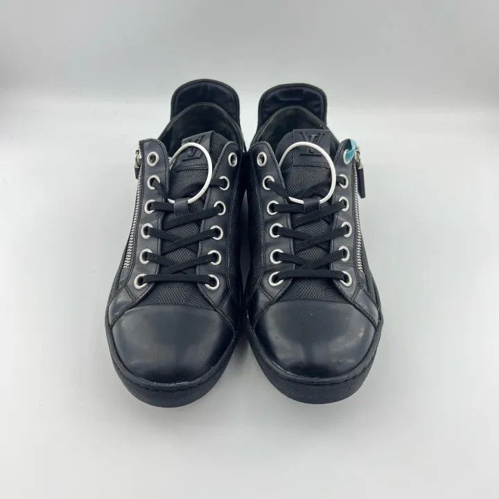 Other Louis Vuitton Stylish Low-top Sneakers in Black -2508 Size US 8 / EU 41 - 2 Thumbnail
