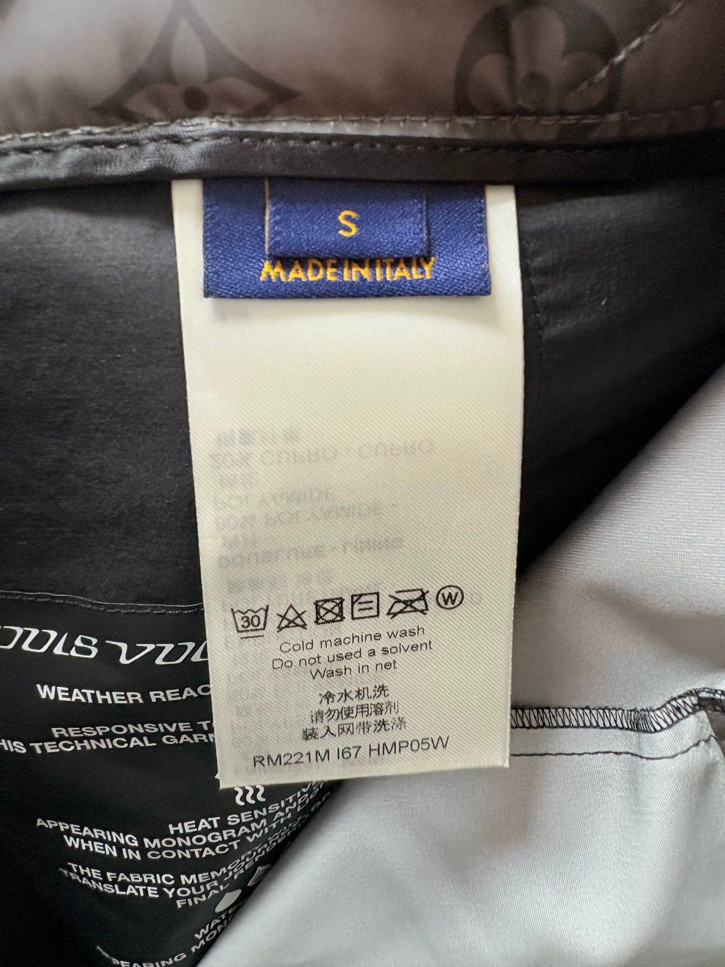 Louis Vuitton LOUIS VUITTON LV2054 Thermal Induction Monogram Logo Shorts Size 26" / US 2 / IT 38 - 5 Thumbnail