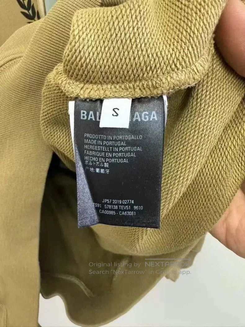 Balenciaga Balenciaga Beige Distressed Logo Short Sleeve. Size US XS / EU 42 / 0 - 3 Thumbnail