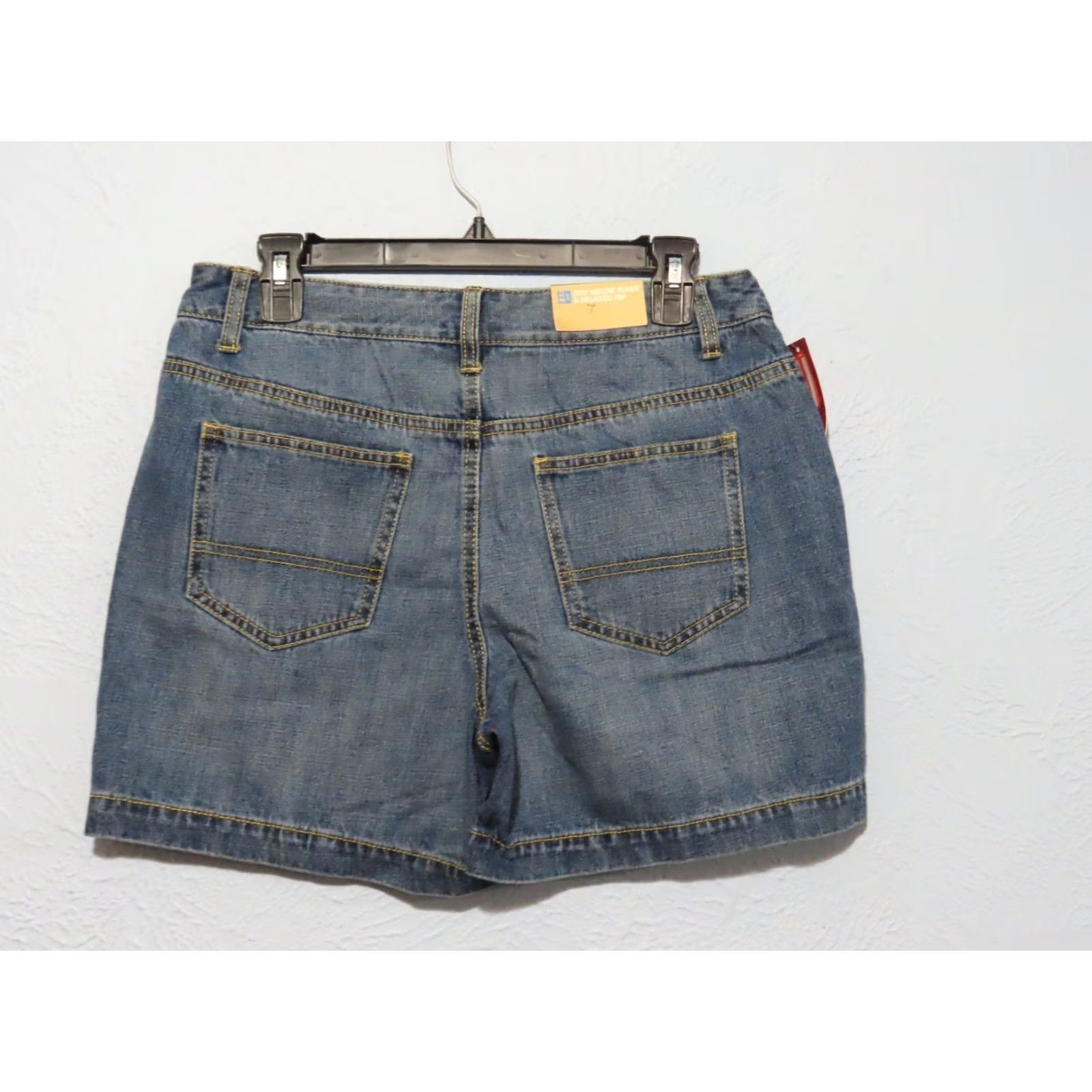 Merona Merona Fit 1 Womens Size 6 Blue Jean High Rise Bermuda Shorts NWT Denim 100% Cotton Blue Womens Menstrual? Size 28" / US 6 / IT 42 - 4 Thumbnail