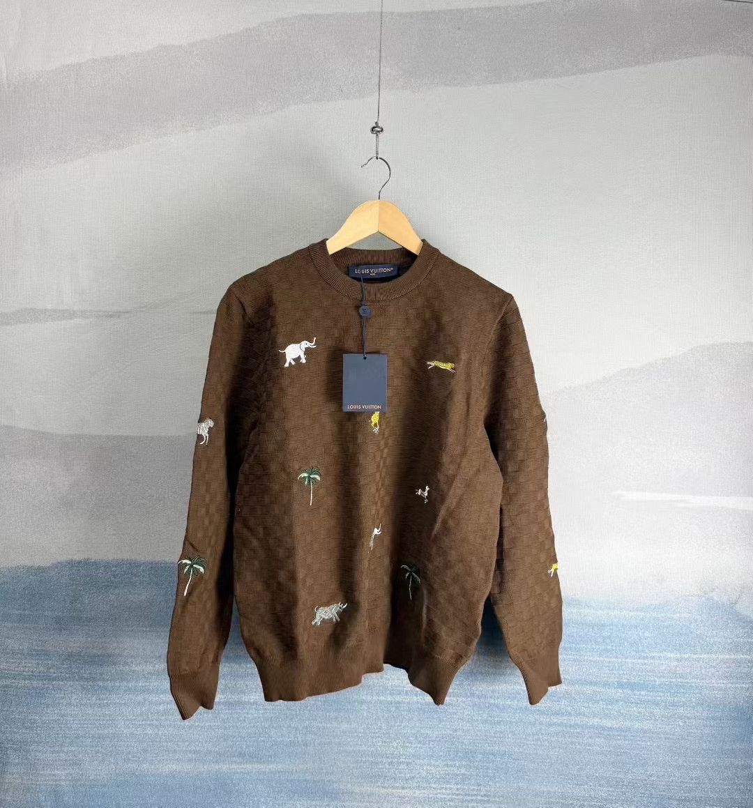 Louis Vuitton Louis Vuitton Brown Animal Embroidery Sweater Size US S / EU 44-46 / 1 - 1 Thumbnail