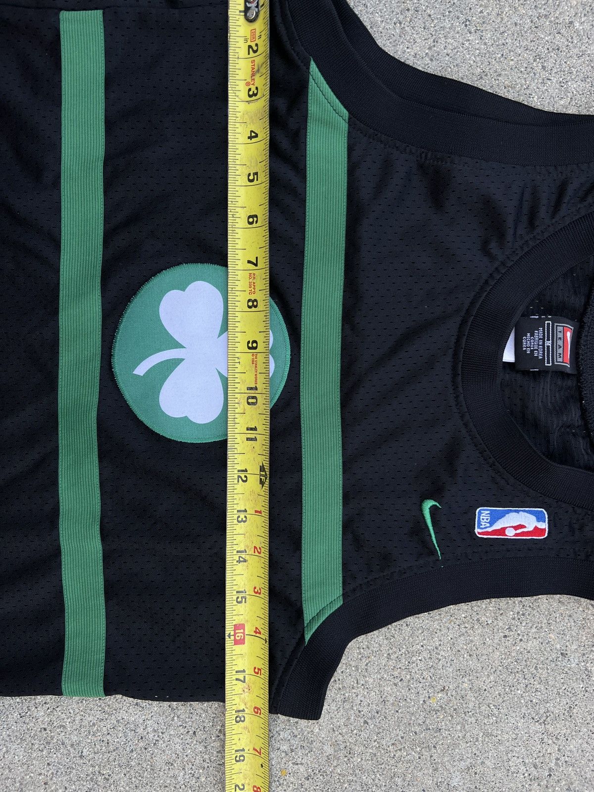 NBA × Vintage 2003 NBA Boston Celtics Paul Pierce #34 Nike Jersey Size M Size US M / EU 48-50 / 2 - 7 Thumbnail