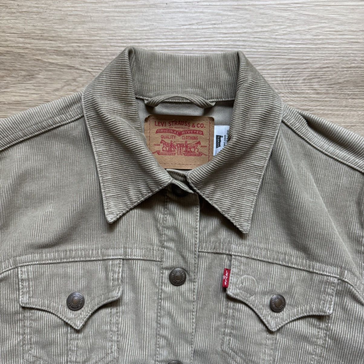 Vintage Levi’s Corduroy Trucker Jacket Size US M / EU 48-50 / 2 - 5 Thumbnail