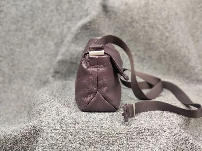 Mandarina Duck Mandarin Duck Design Dark purple leather Crossbody Bag Size ONE SIZE - 5 Thumbnail
