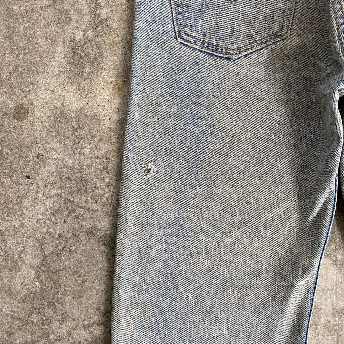 Levi's VTG 1996 Levis 505 Straight Leg Dirt Washed Blue Jeans Size US 31 - 20 Thumbnail
